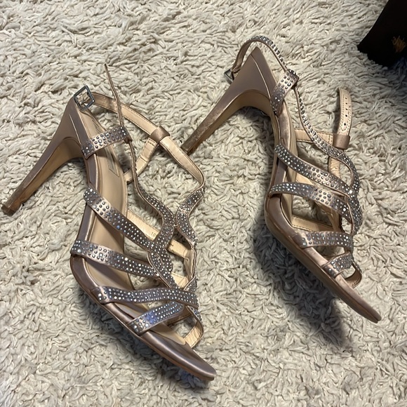Women’s fancy jeweled heels, size 10 - Picture 2 of 2
